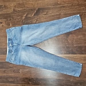 Democracy size 10 "Ab"solution women's light wash blue jeans.